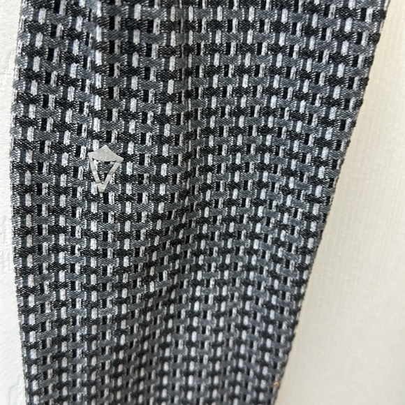 Ivivva Digi Weave Rhythmic Tight - Picture 10 of 12